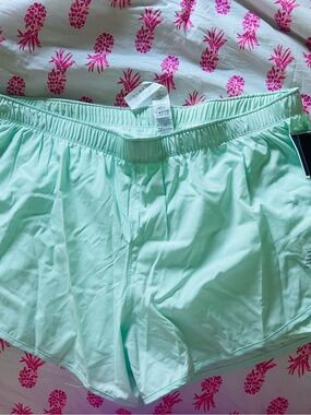 NWT womens XL New Balance Shorts